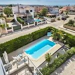 Дом отдыха Casa Jacadi Luxury Villa, Private Pool, Rooftop Terrace With Sea View! Армасан-де-Пера