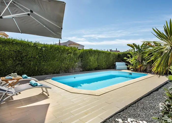 Prázdninový dům Casa Jacadi Luxury Villa, Private Pool, Rooftop Terrace With Sea View! Armação de Pêra