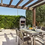 Casa Jacadi Luxury Villa, Private Pool, Rooftop Terrace With Sea View! アルマカオ・デ・ペラ