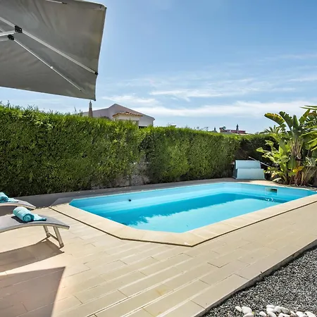 Prázdninový dům Casa Jacadi Luxury Villa, Private Pool, Rooftop Terrace With Sea View! Armação de Pêra